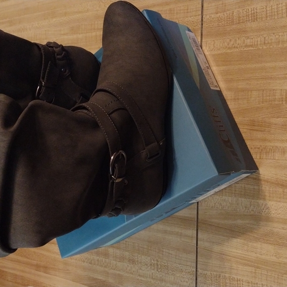 White Mountain Fairfield NIB high boots - Picture 3 of 6